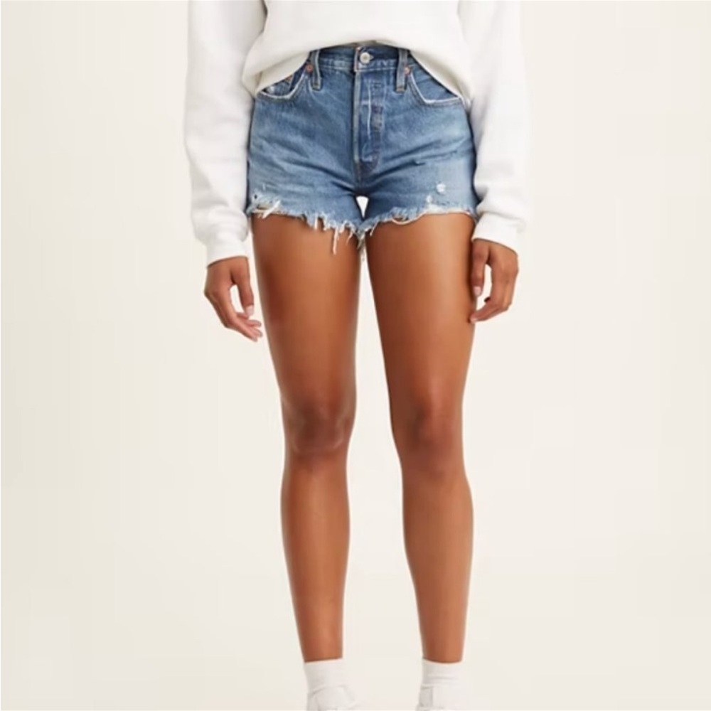 Levi’s 501 shorts in Athens medium wash